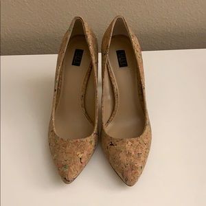 G.I.L.I. Pointed Toe Pumps